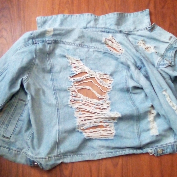 Jacket - Picture 4 of 4